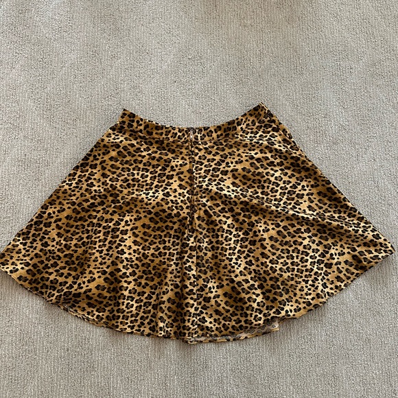 Francesca's Collections Gold Skater Mini Skirt Cocktail - Picture 3 of 5
